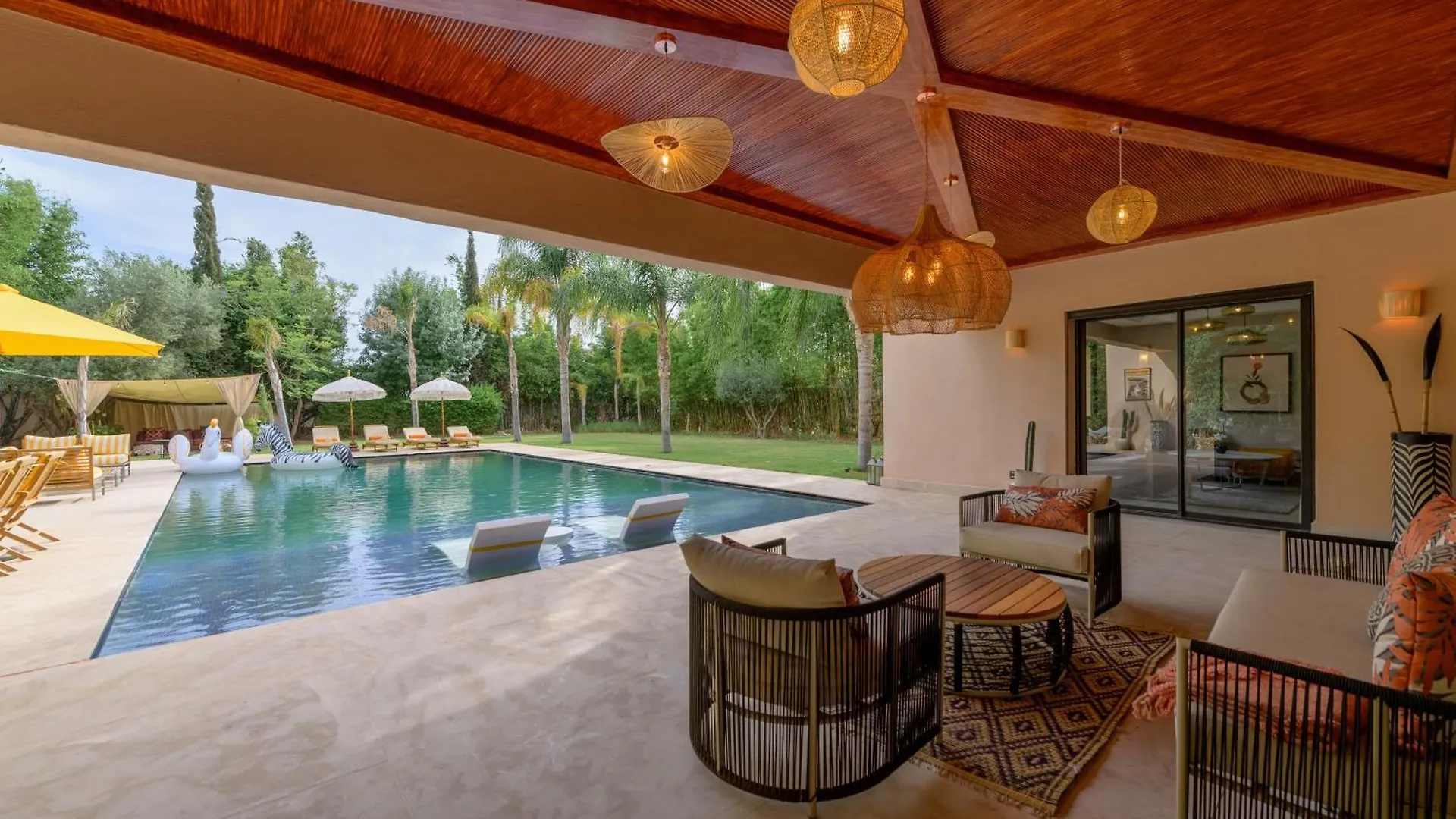Oasis Villa Prime Location Full Staff Cinema Marakeş